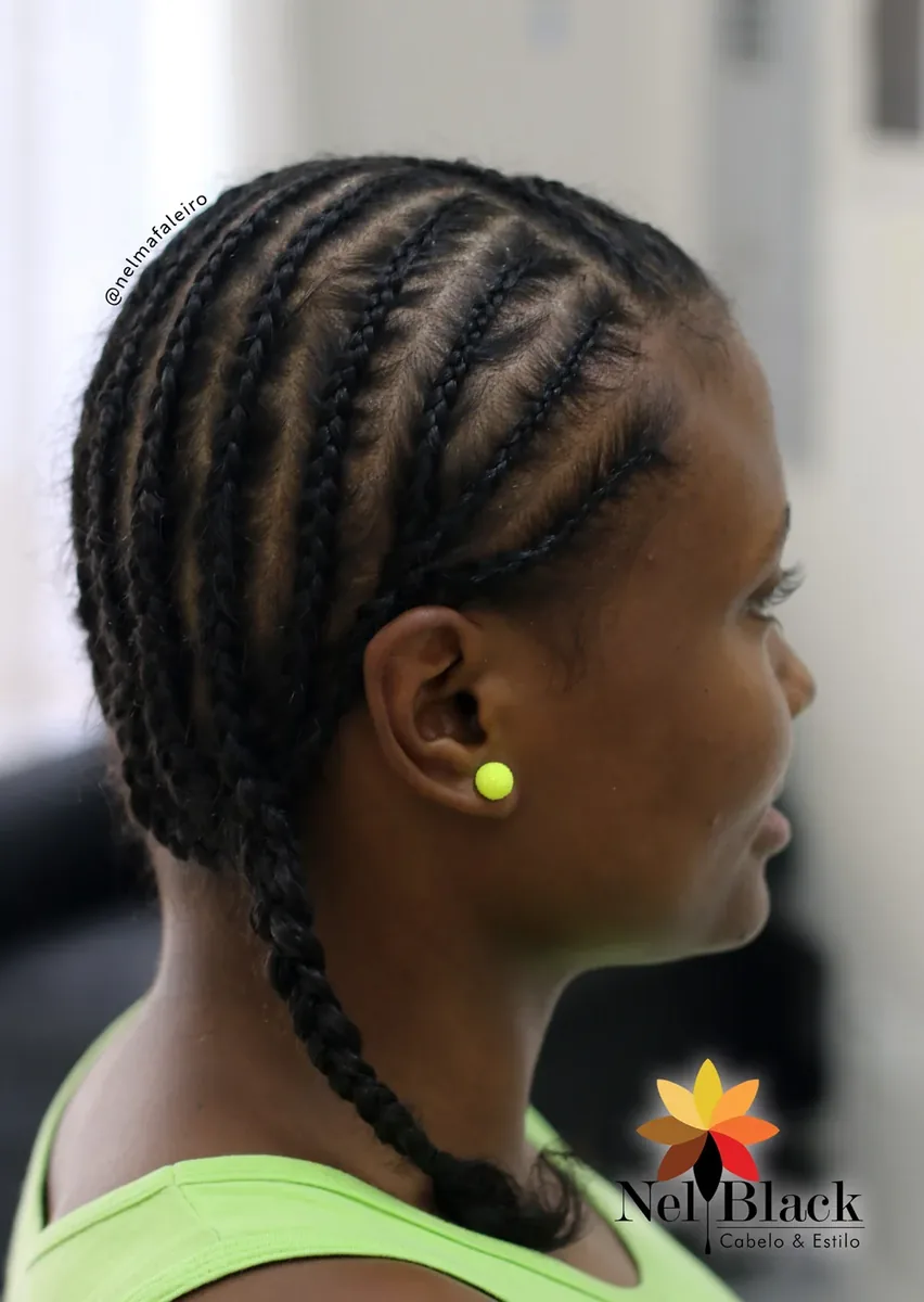 Trabalho em cabelo crespo ou cacheado no Nelblack