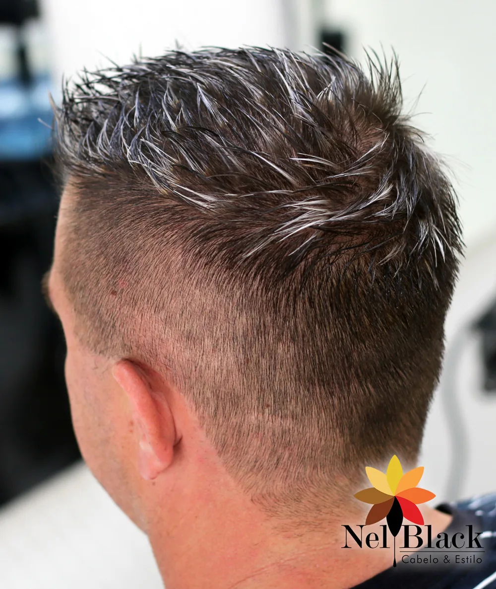 Corte masculino ou barba feitos no Nelblack