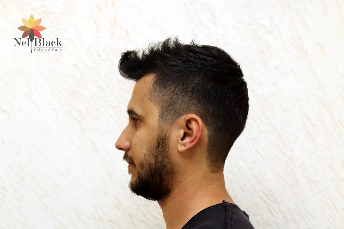 Corte masculino ou barba feitos no Nelblack
